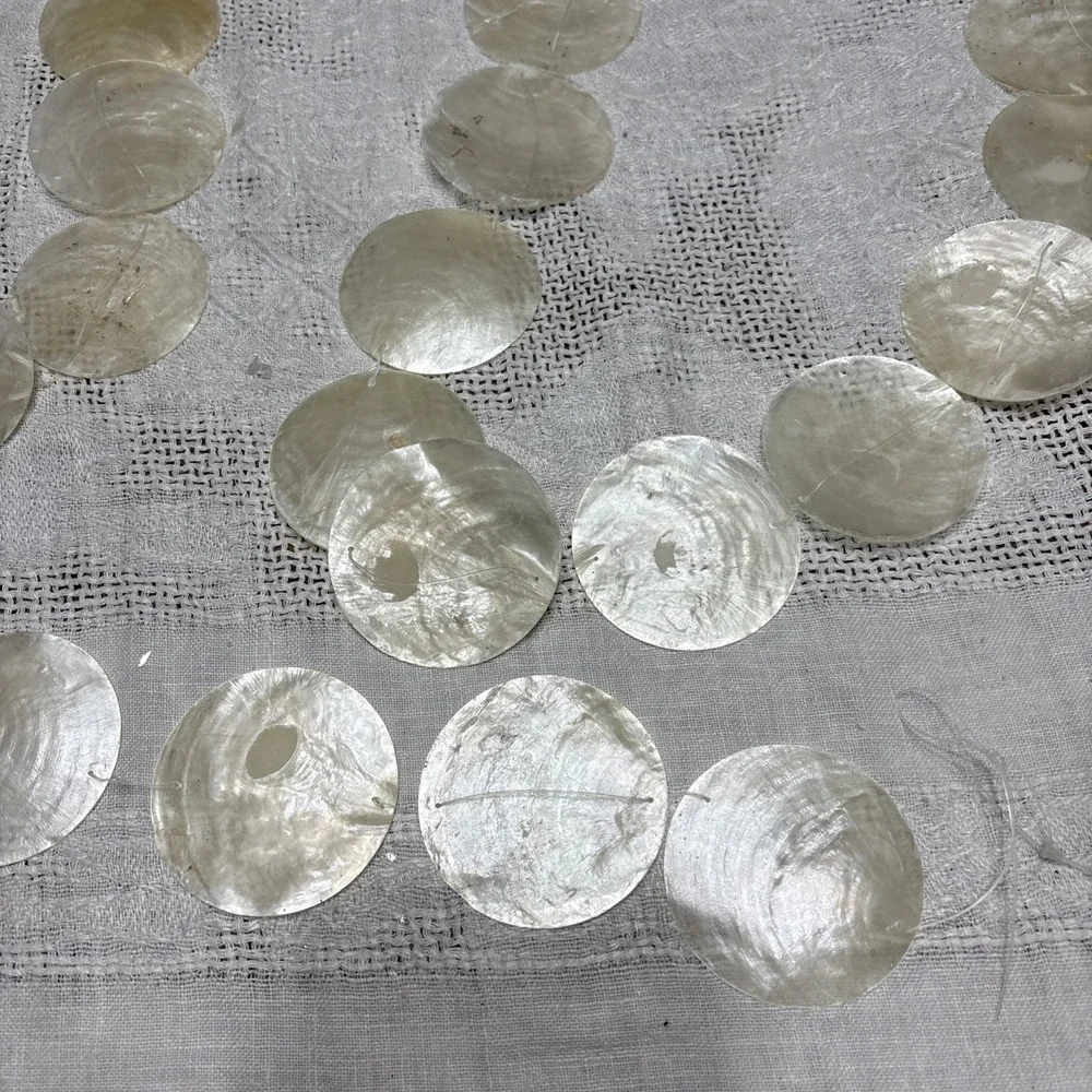 43 Pre Strung Capiz Shells White Round 2